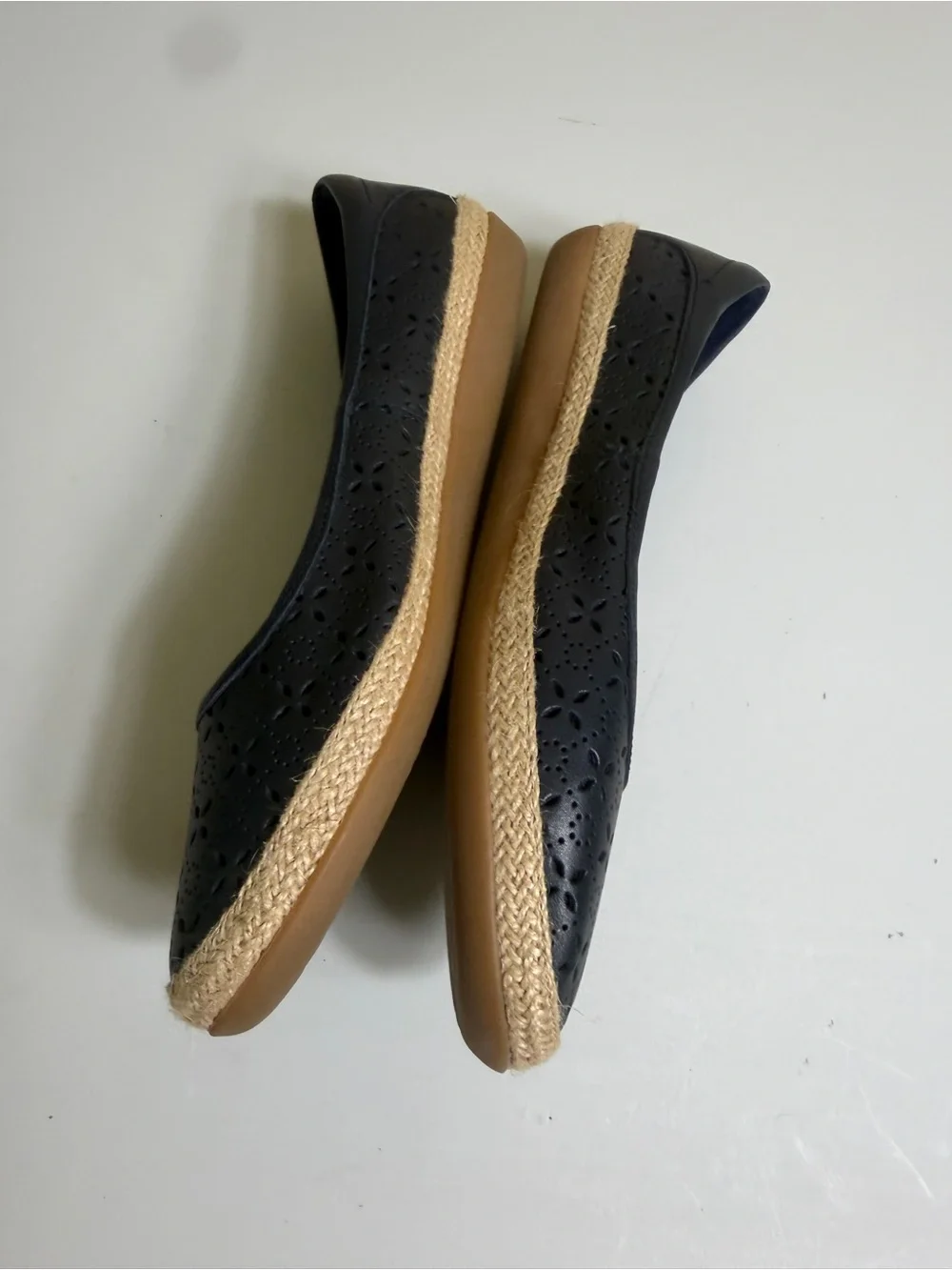 Nwot isClarks Collection Danelly Adira Navy Leather Espadrille Flats - Size 9.5